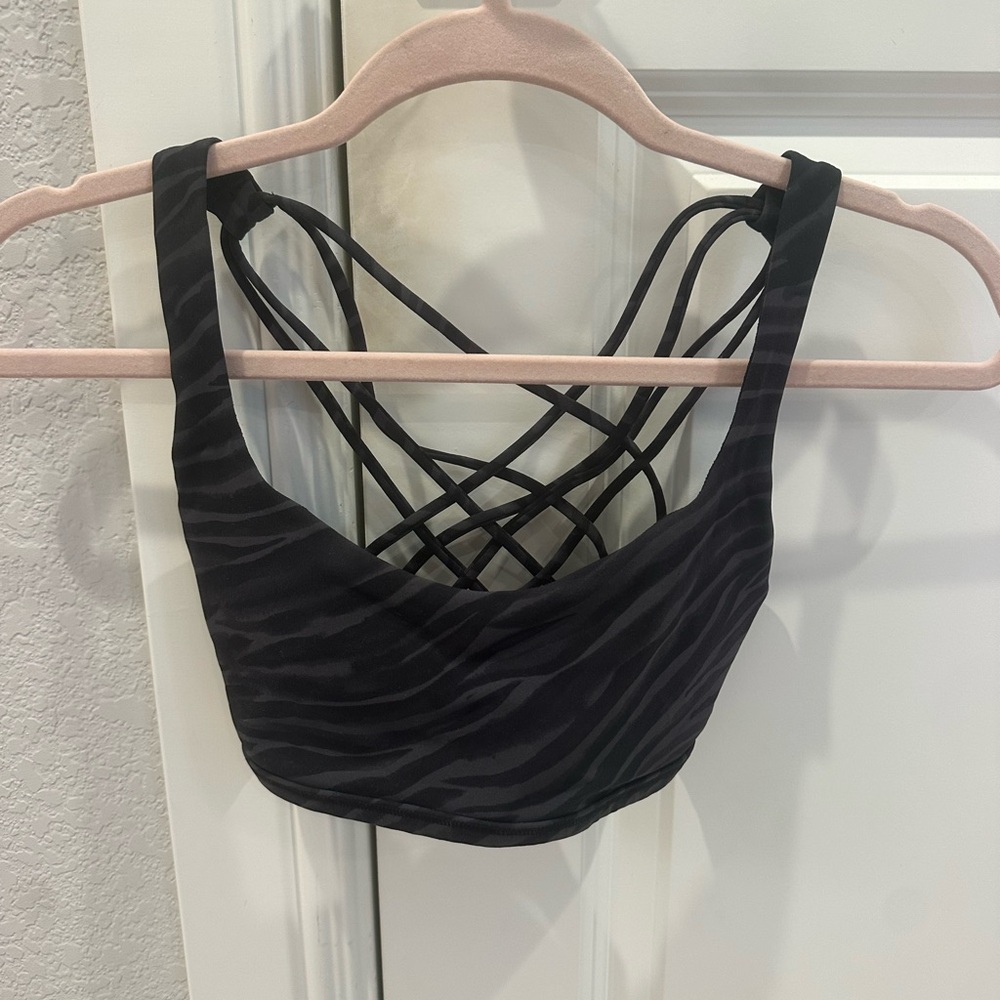 Lululemon Free to Be zebra print bra size 6